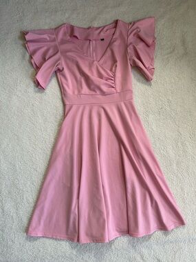 Blush pink ruffle sleeve dress 💗
